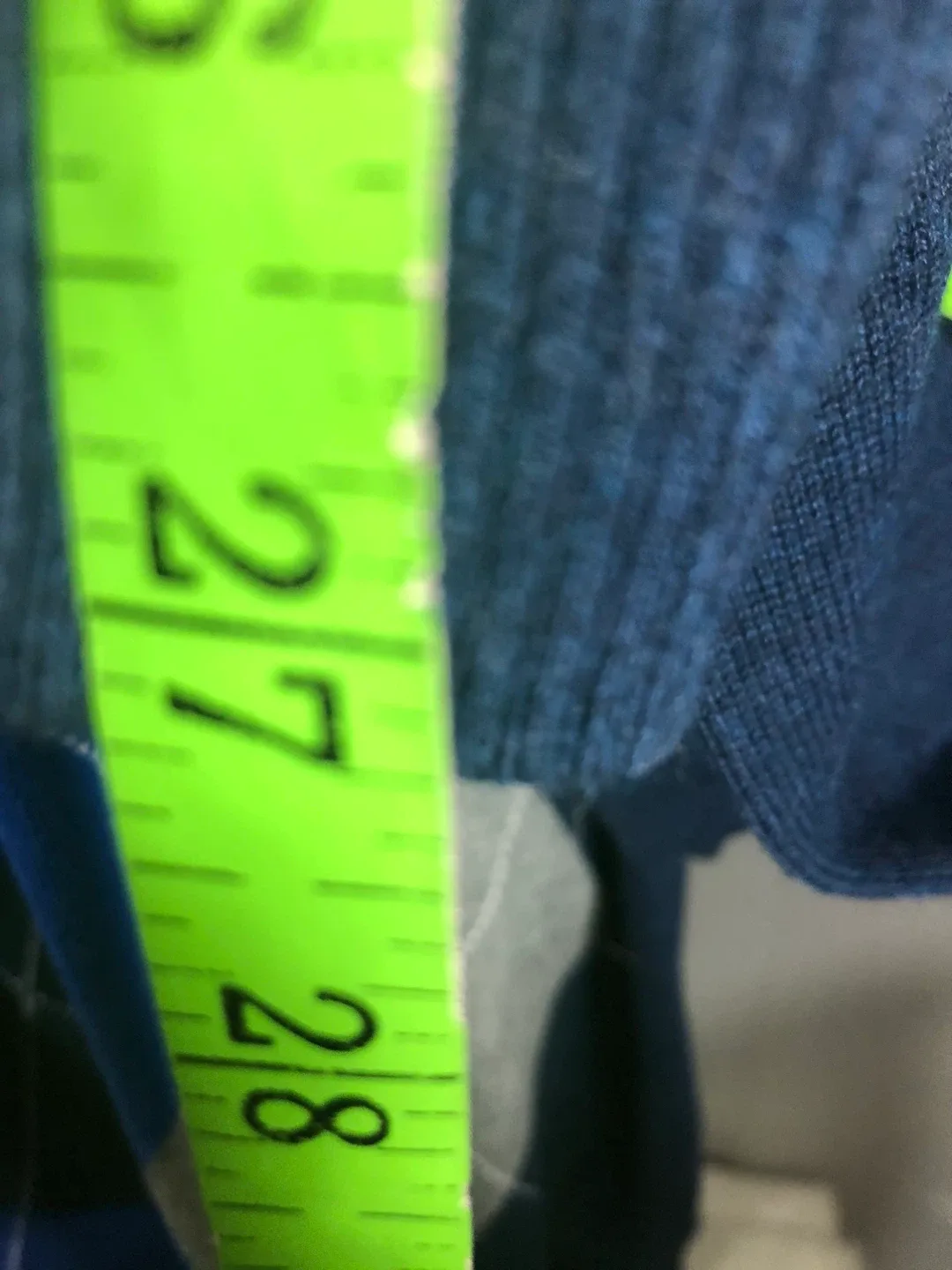 Men’s Blue Sweater. Diamond Pattern. Old Navy. Size XXL. image indicator(5)