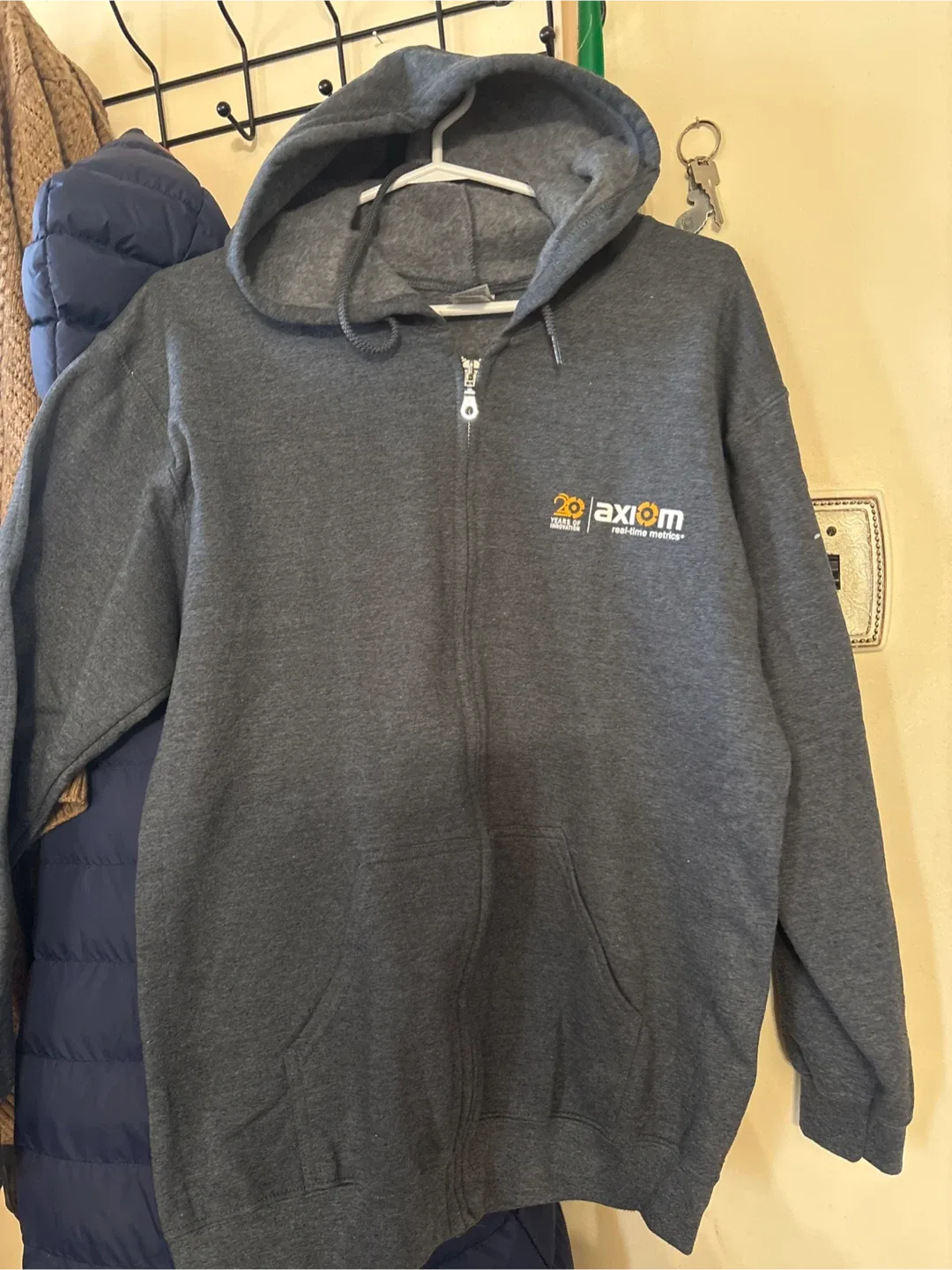 Gildan Grey Zip-Up Hoodie - Size M