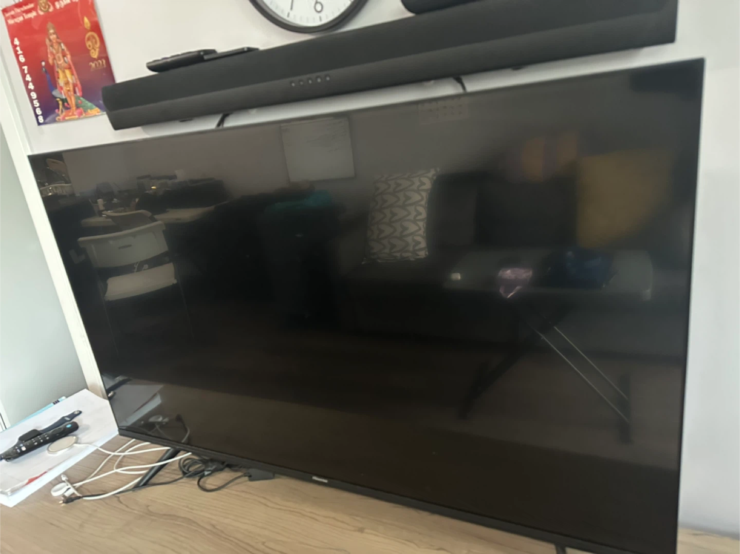 Hisense 4K UHD Smart TV- 43” (Roku) - photo 2