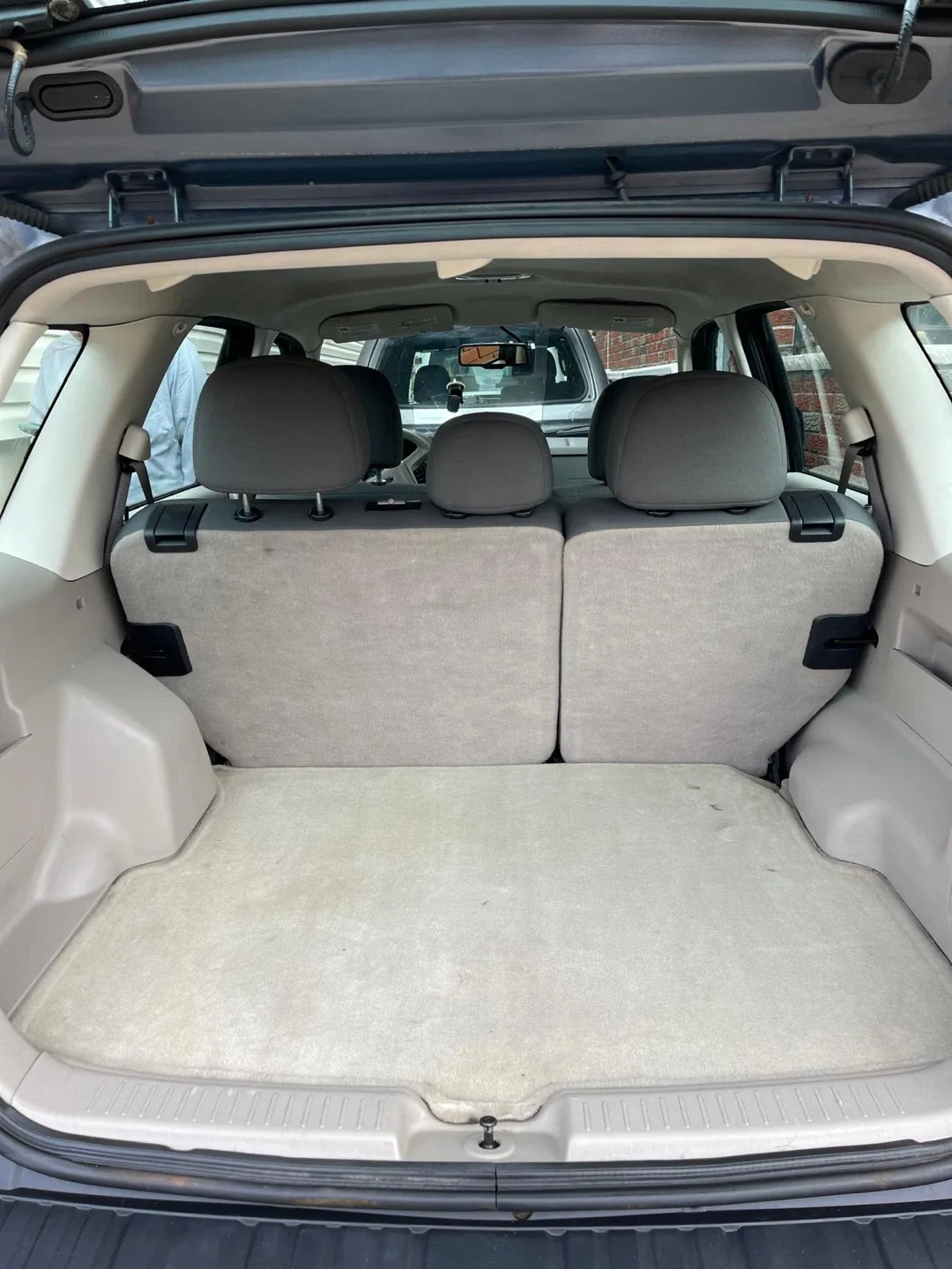 Ford Escape SUV image indicator(4)