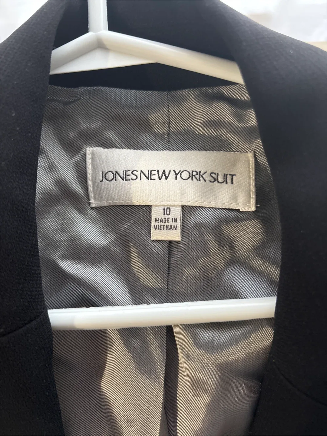 Jones New York Suit Blazer - Size 10 image indicator(2)