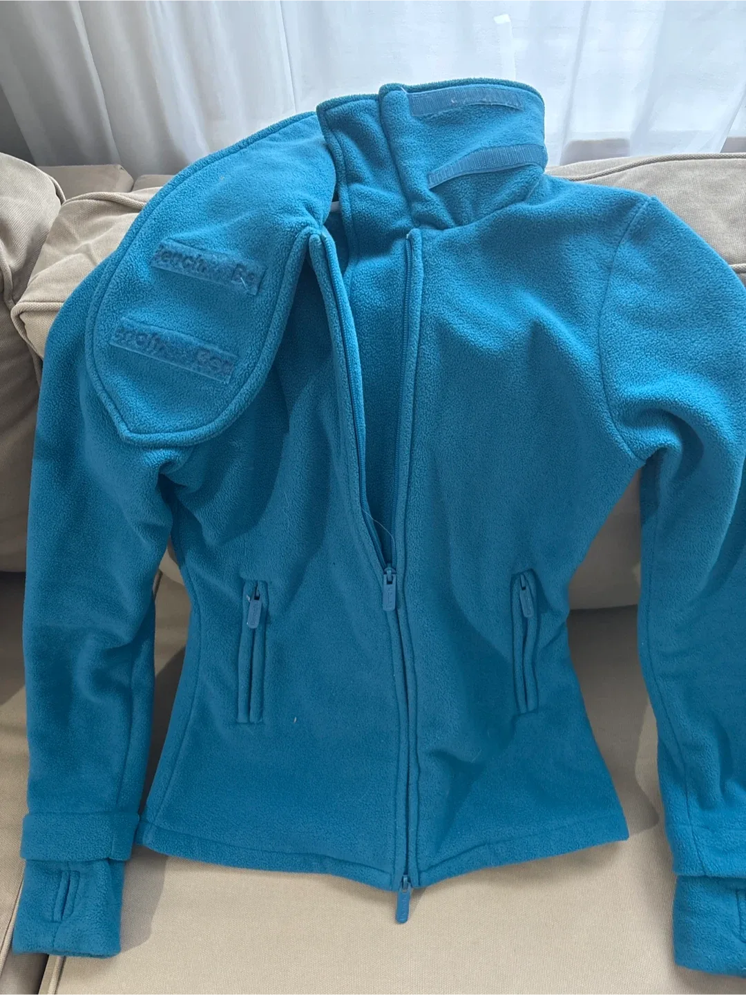 Bench Fleece Jacket - Size XS image indicator(6)