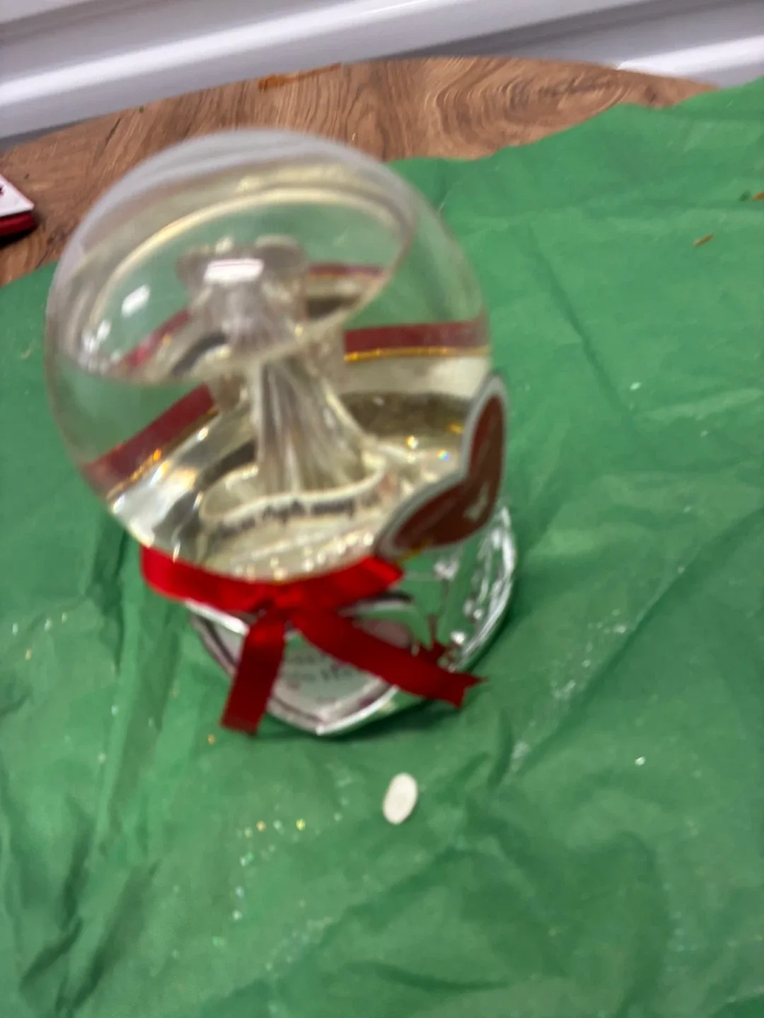 Angel Snow Globe - "There are Angels among us" image indicator(2)