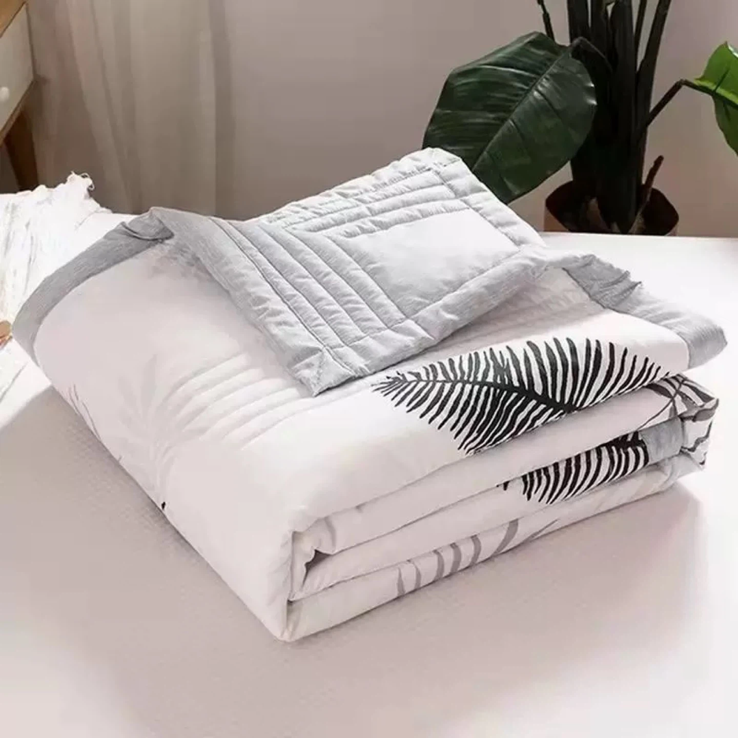 Last chance!!! Leaf Print Duvet Cover & comforter Set