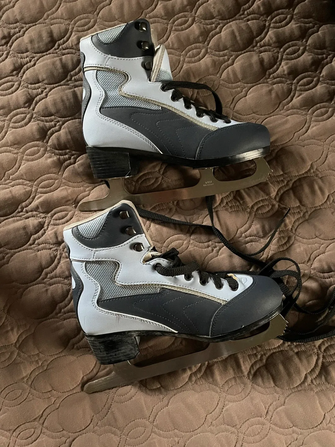 Ice Skates - Blue and Grey size 6 Ladies