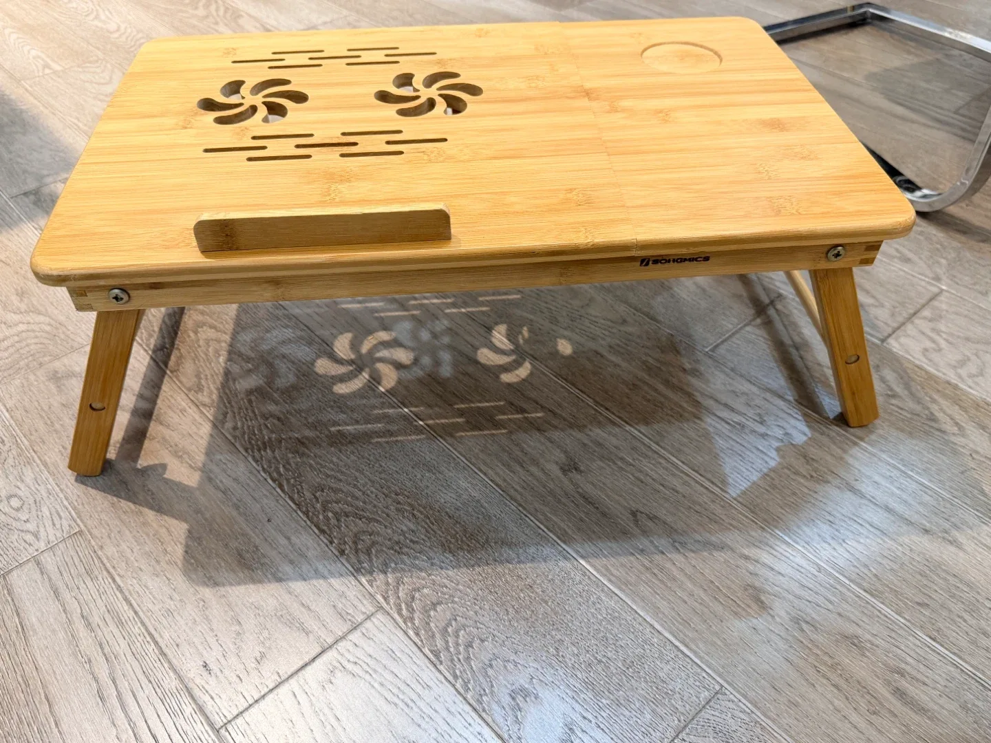 SONGMICS Adjustable/ Expandale Bamboo Laptop Desk image indicator(10)