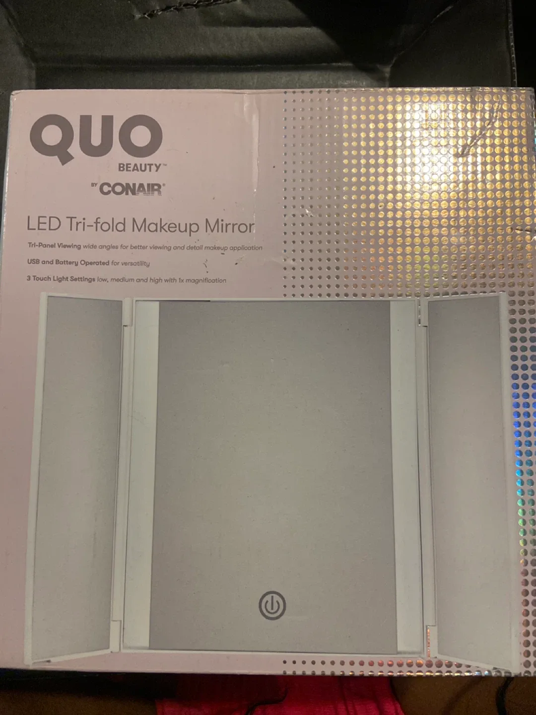 New Quo Beauty LED Tri-fold Makeup Mirror