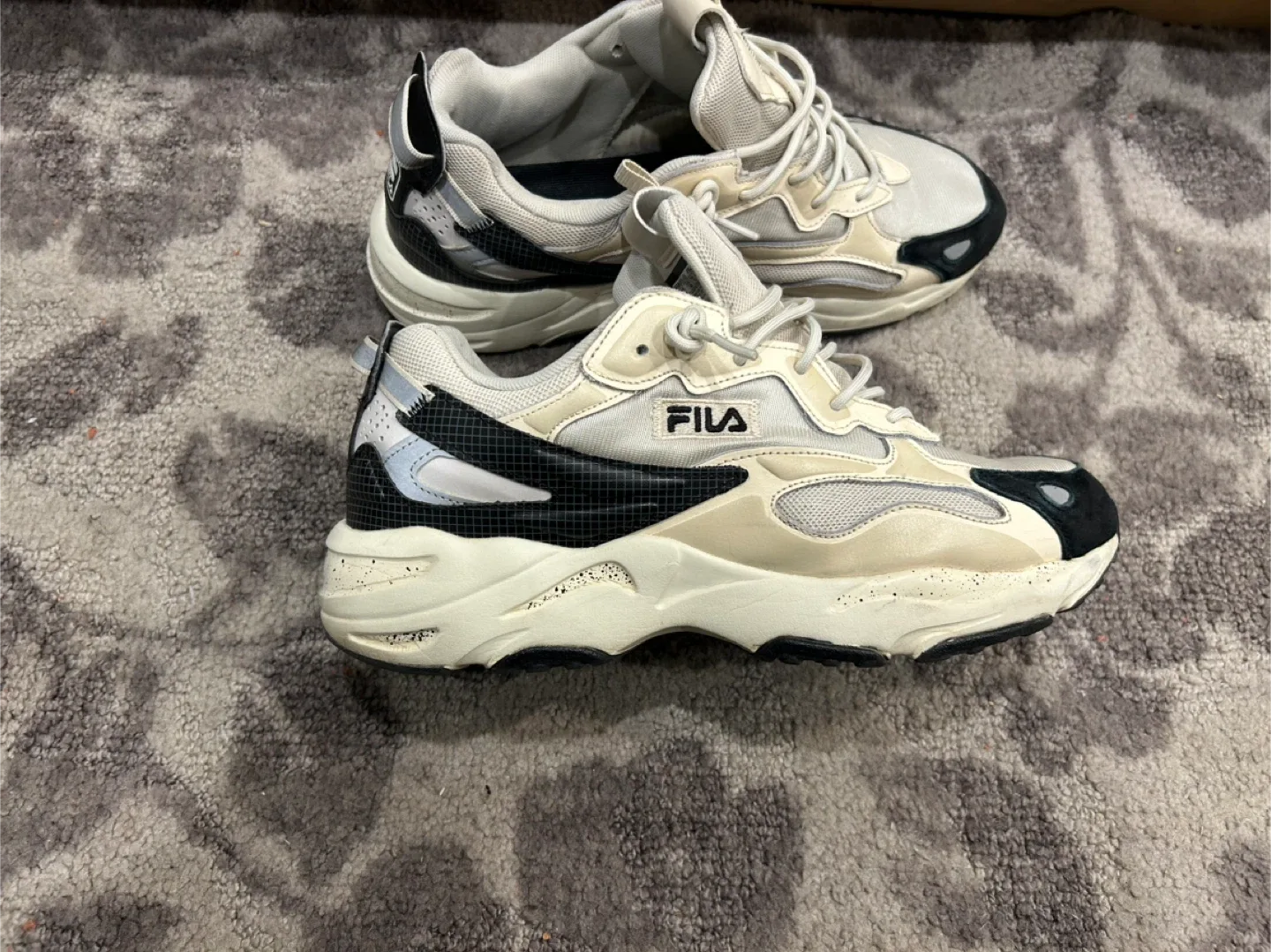 Fila Grunge Sneakers - Size 12