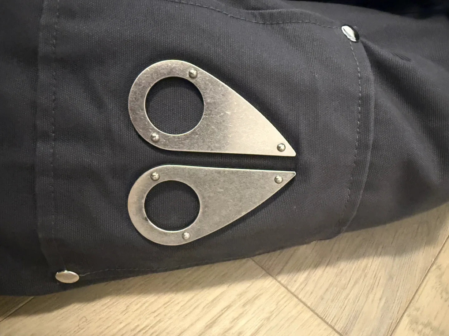 Moose Knuckles women’s Parka - Size L image indicator(3)