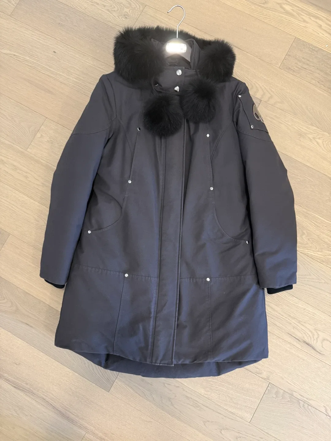 Moose Knuckles women’s Parka - Size L image indicator(2)