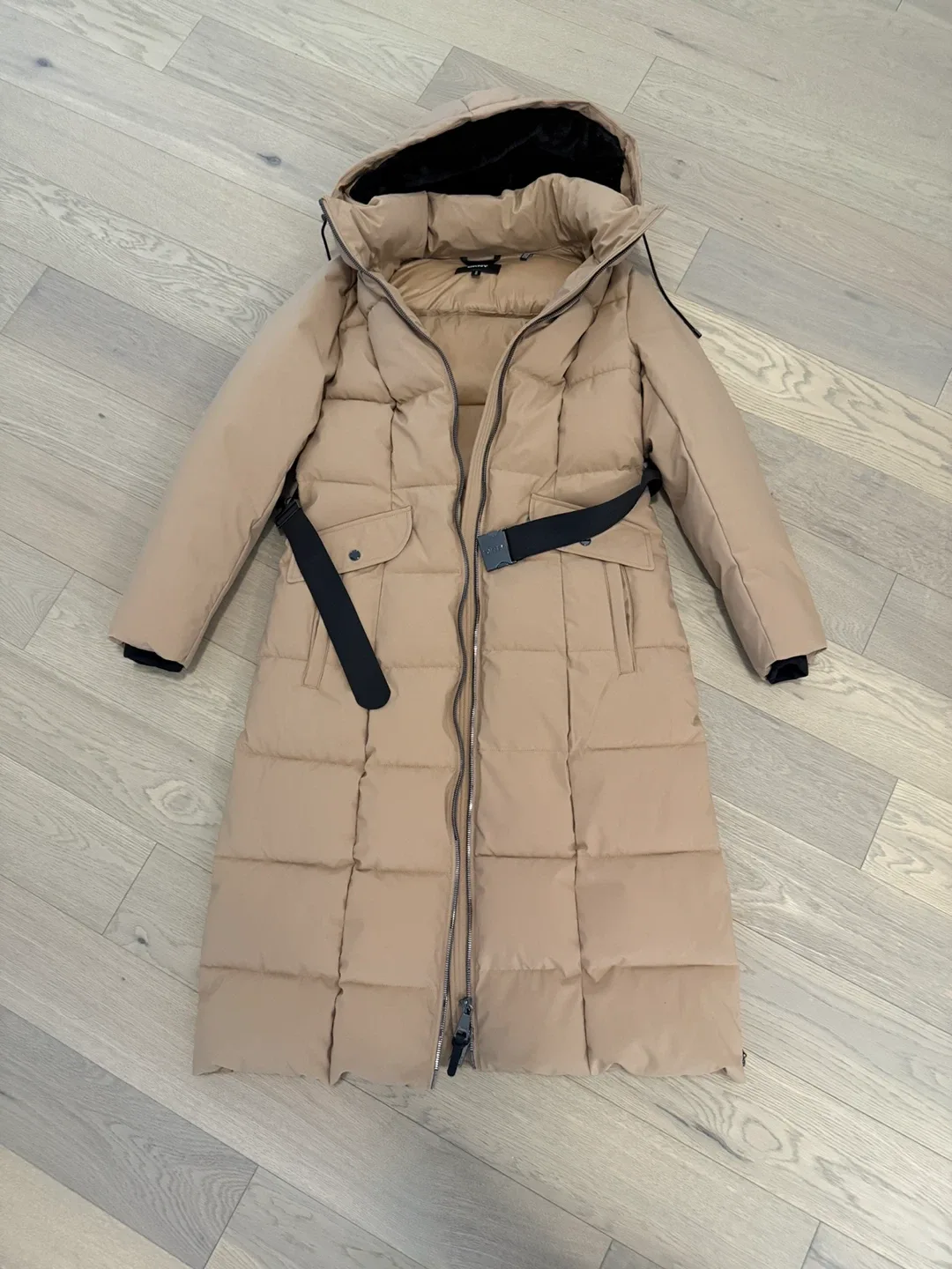 DKNY Beige Puffer Coat - Size M