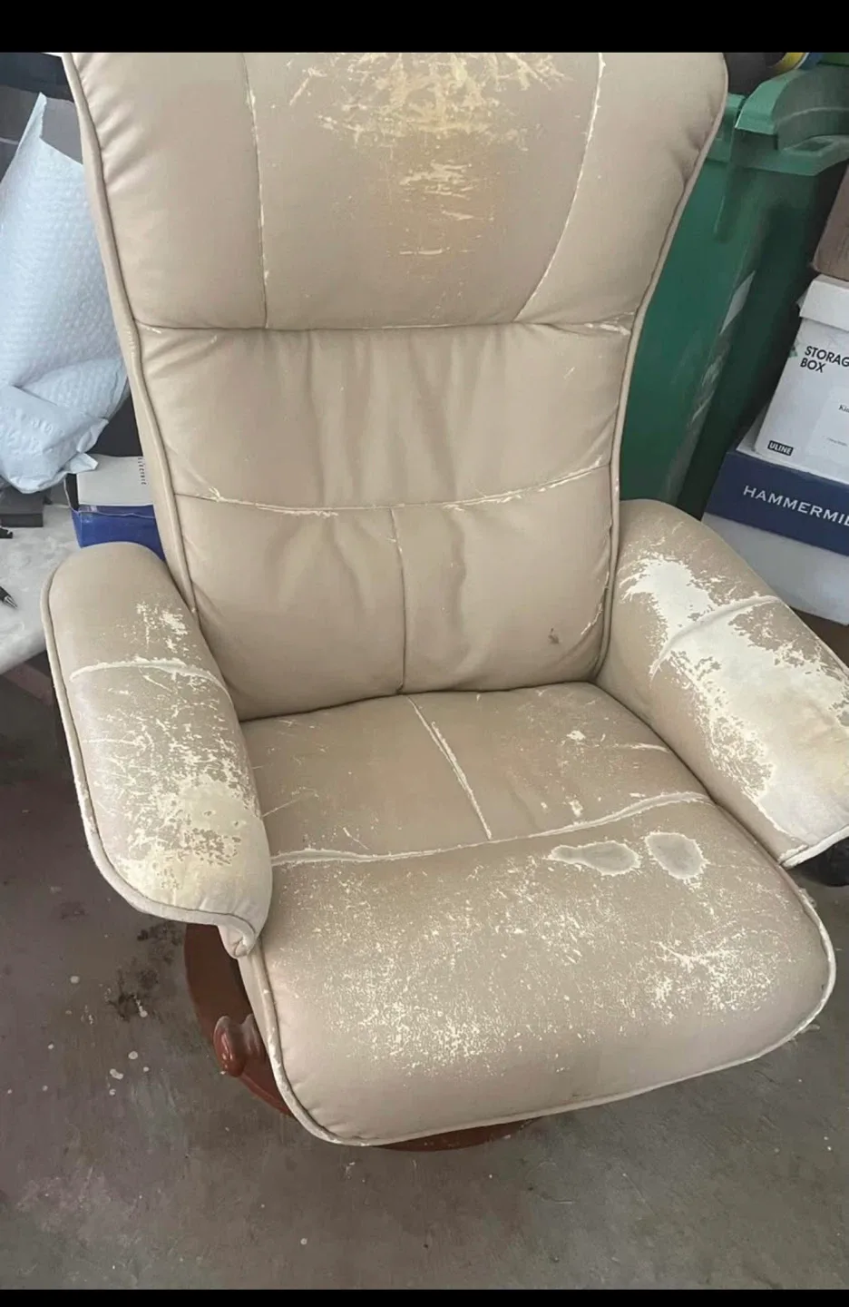 Leather chair image indicator(2)