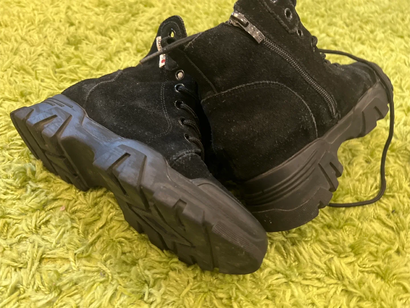 East Rock Black Ankle Boots image indicator(3)