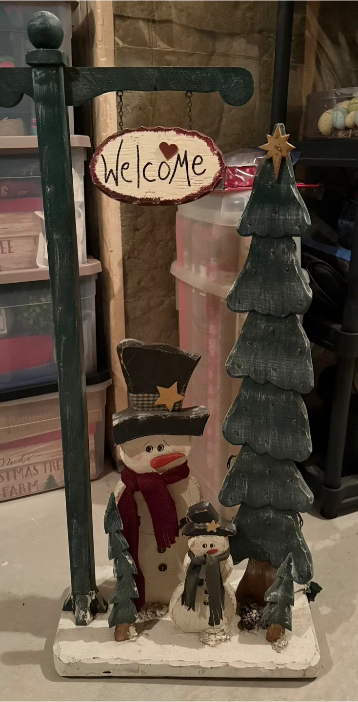Snowman Solid Wood “Welcome” Stand - Pick Up in Alpine Park SW