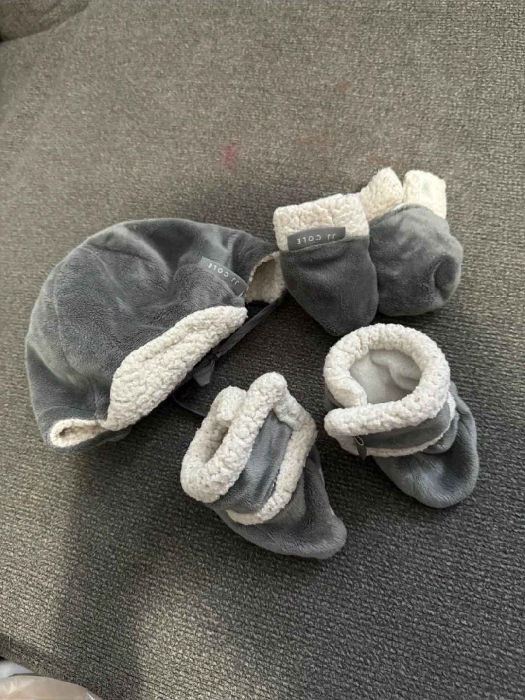 JJ Cole Hat mittens & Booties Set - Grey image indicator(2)