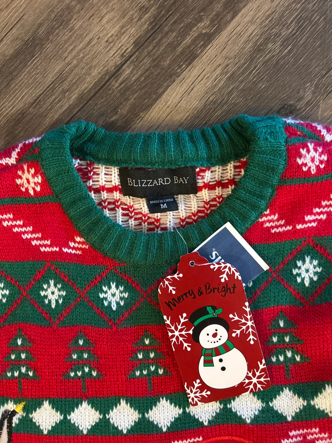 Blizzard Bay Christmas Sweater - Size M - New with Tags! - photo 3
