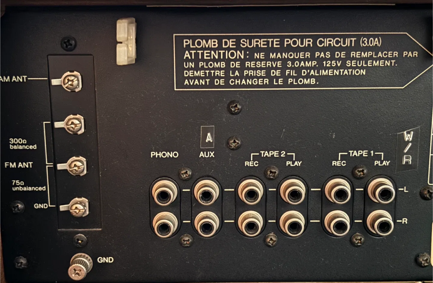 Vintage Sanyo 2033 AM/FM Stereo Receiver image indicator(9)