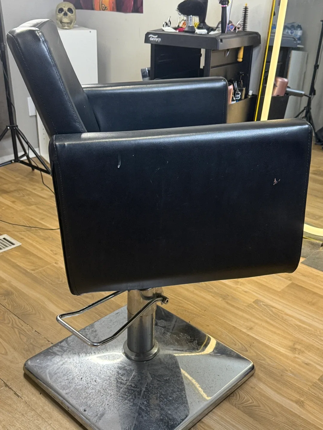 Black Salon Chair