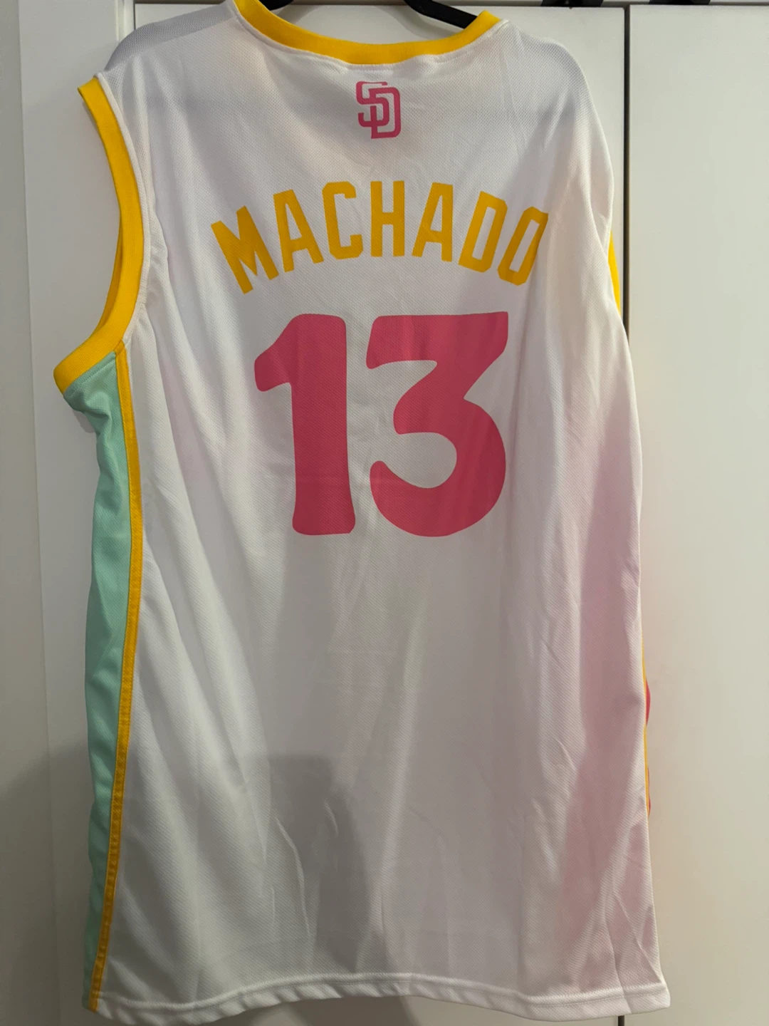 McDonald's San Diego Padres Machado #13 Jersey XL - photo 2