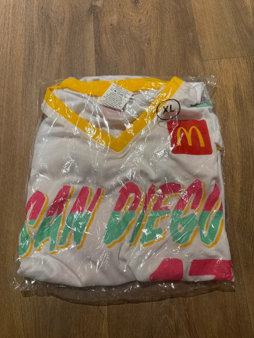 McDonald's San Diego Padres Machado #13 Jersey XL - photo 3