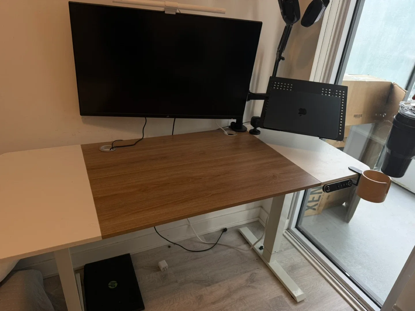 XenDesk Electric Standing Desk - 140cm x 60cm