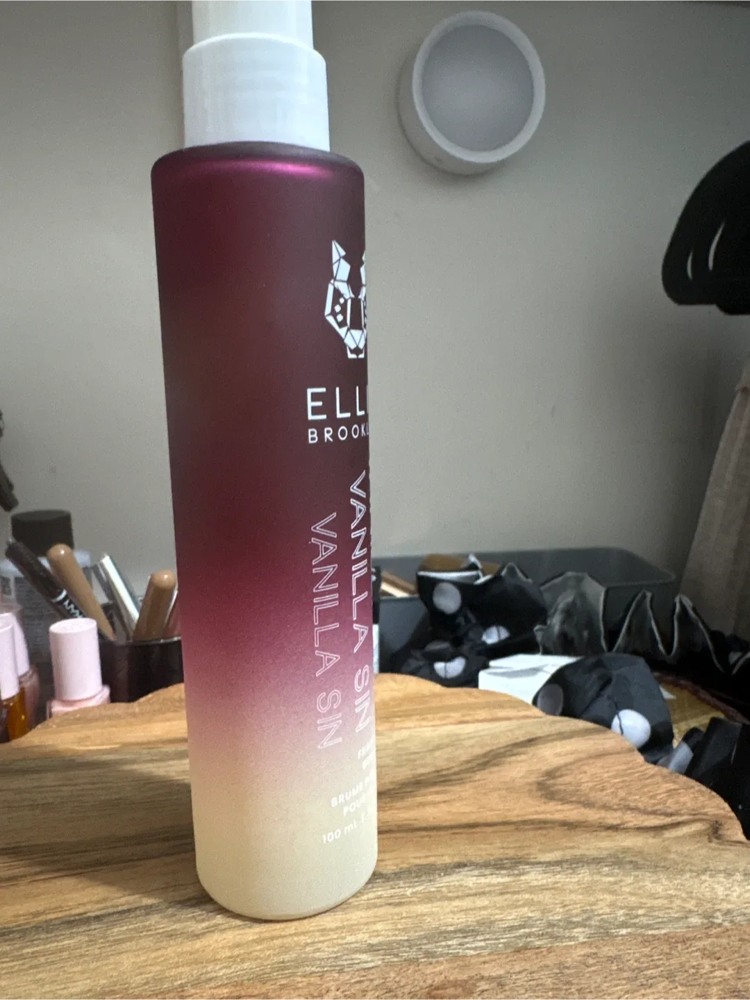 Ellis Brooklyn Vanilla Sin Fragrance Body Mist image indicator(2)