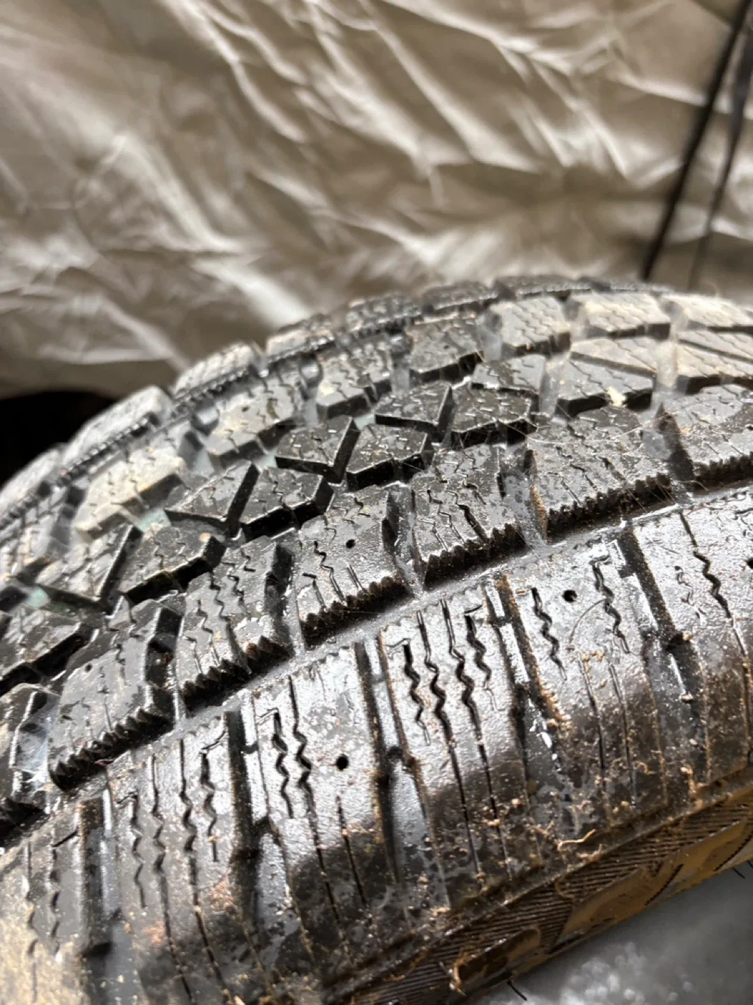 205/55R16 Snow tires ( 2 )