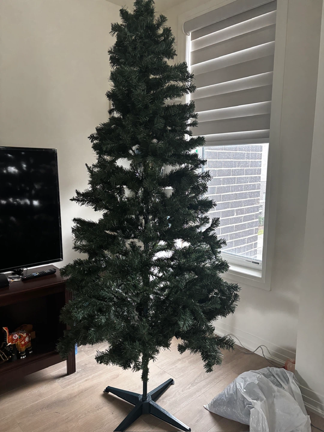 7 FT Alberta Spruce Unlit Christmas Tree - photo 2