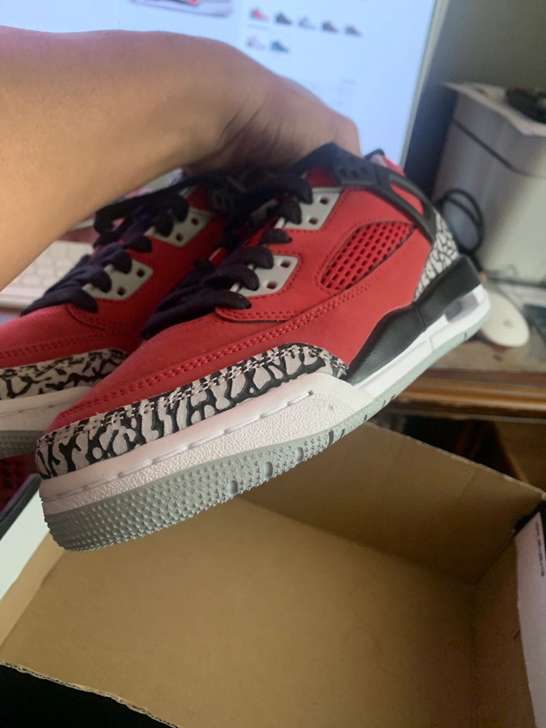 Jordan Spizike Low (GS) - Size 4Y - photo 5