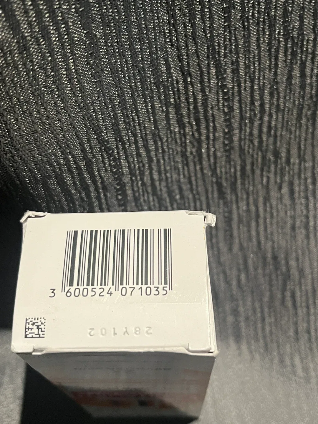 L'Oreal Revitalift 12% Vitamin C Brightening Serum image indicator(3)