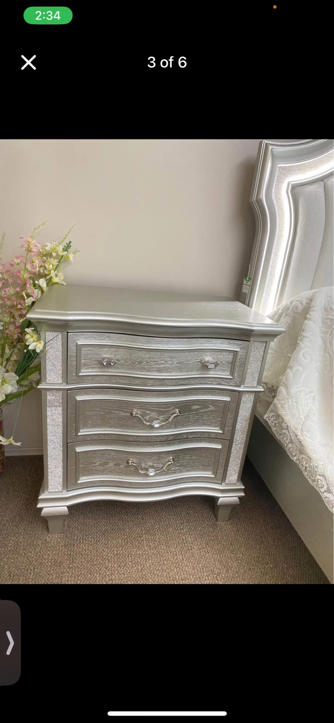 Silver Bedroom Set - Bed, Dresser, Nightstands - photo 2