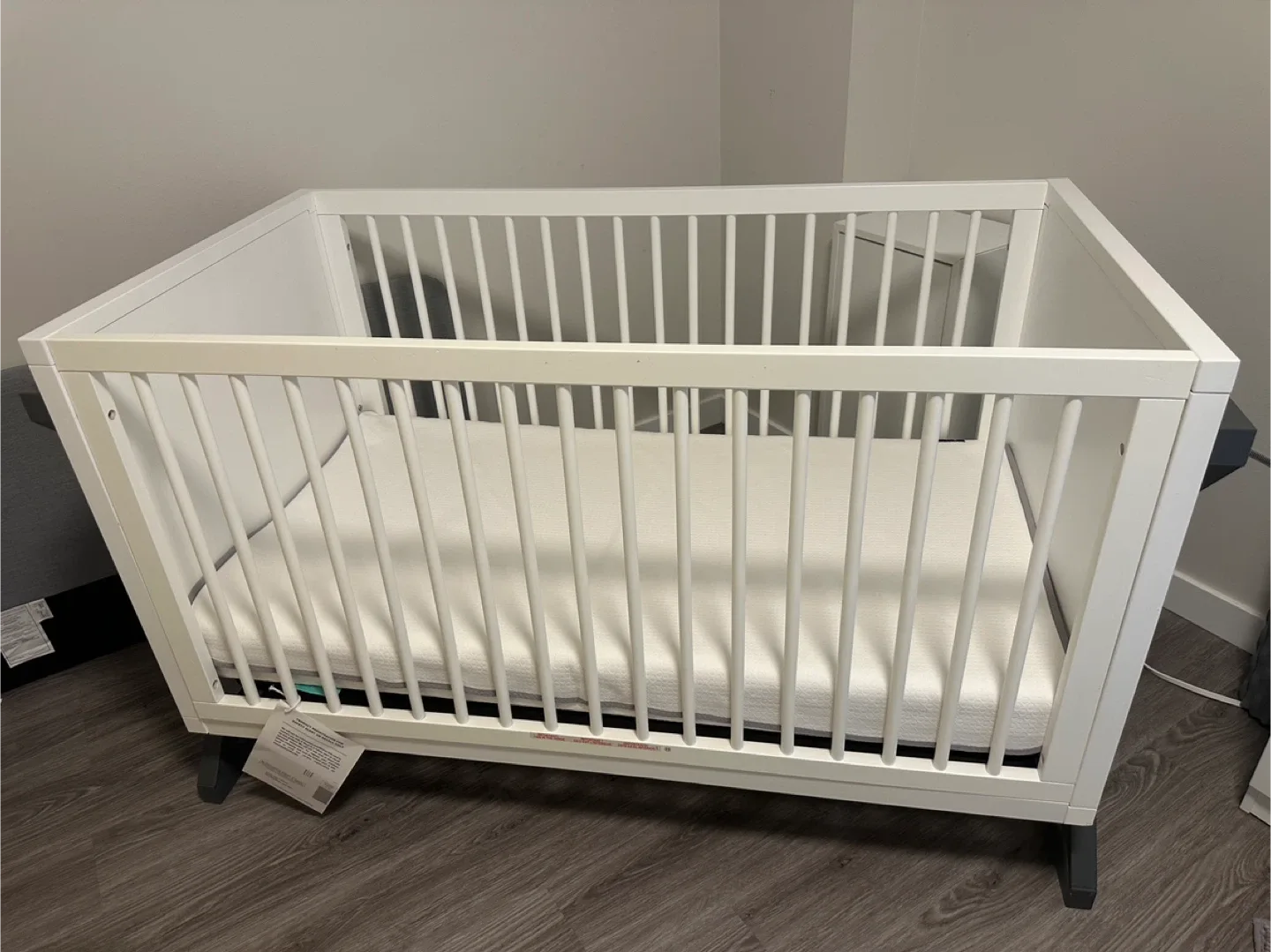 [Baby Crib]Storkcraft crib and Sealy Butterfly Crib mattress