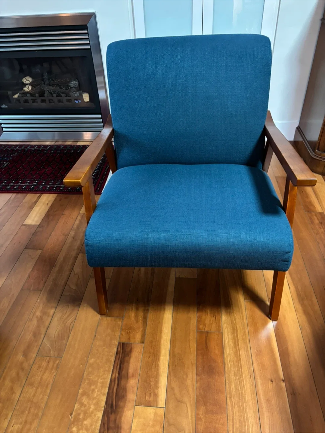 Blue Armchair image indicator(2)