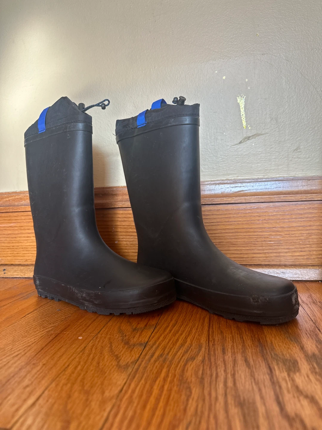 Black Rain Boots - photo 2