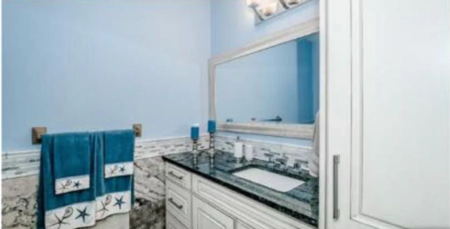 3  bedroom 2 1/2 bath for rent image indicator(6)