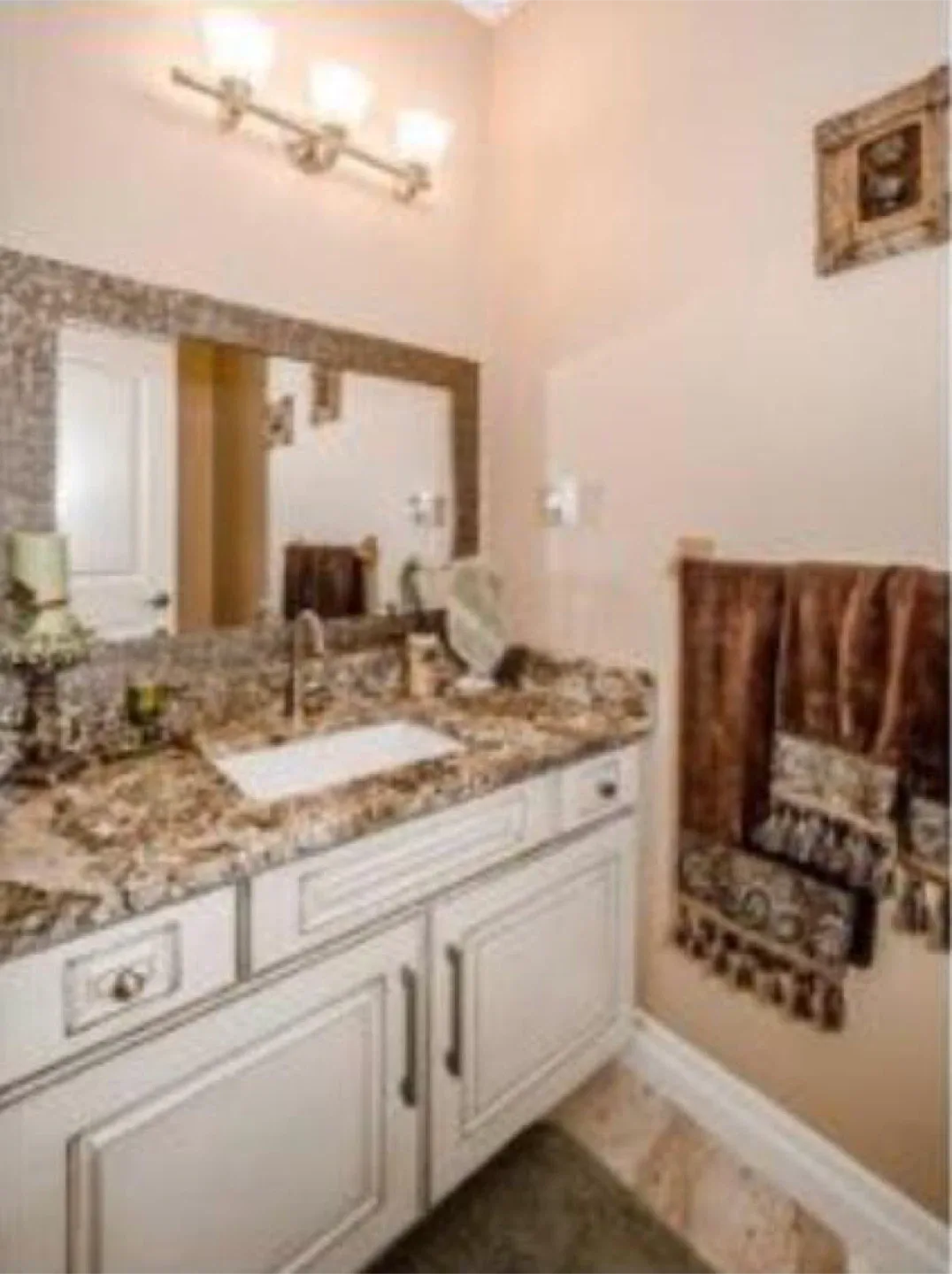 3  bedroom 2 1/2 bath for rent image indicator(8)