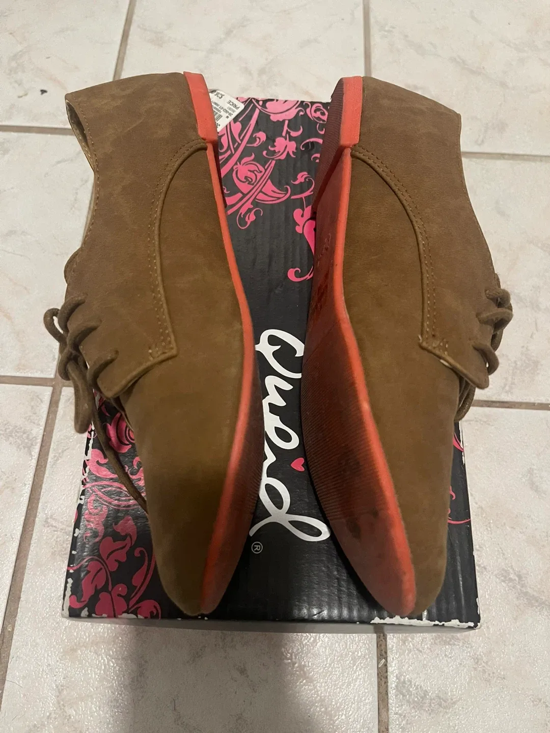 Qupid Tan Lace-Up Women’s Oxfords size 6.5 image indicator(2)