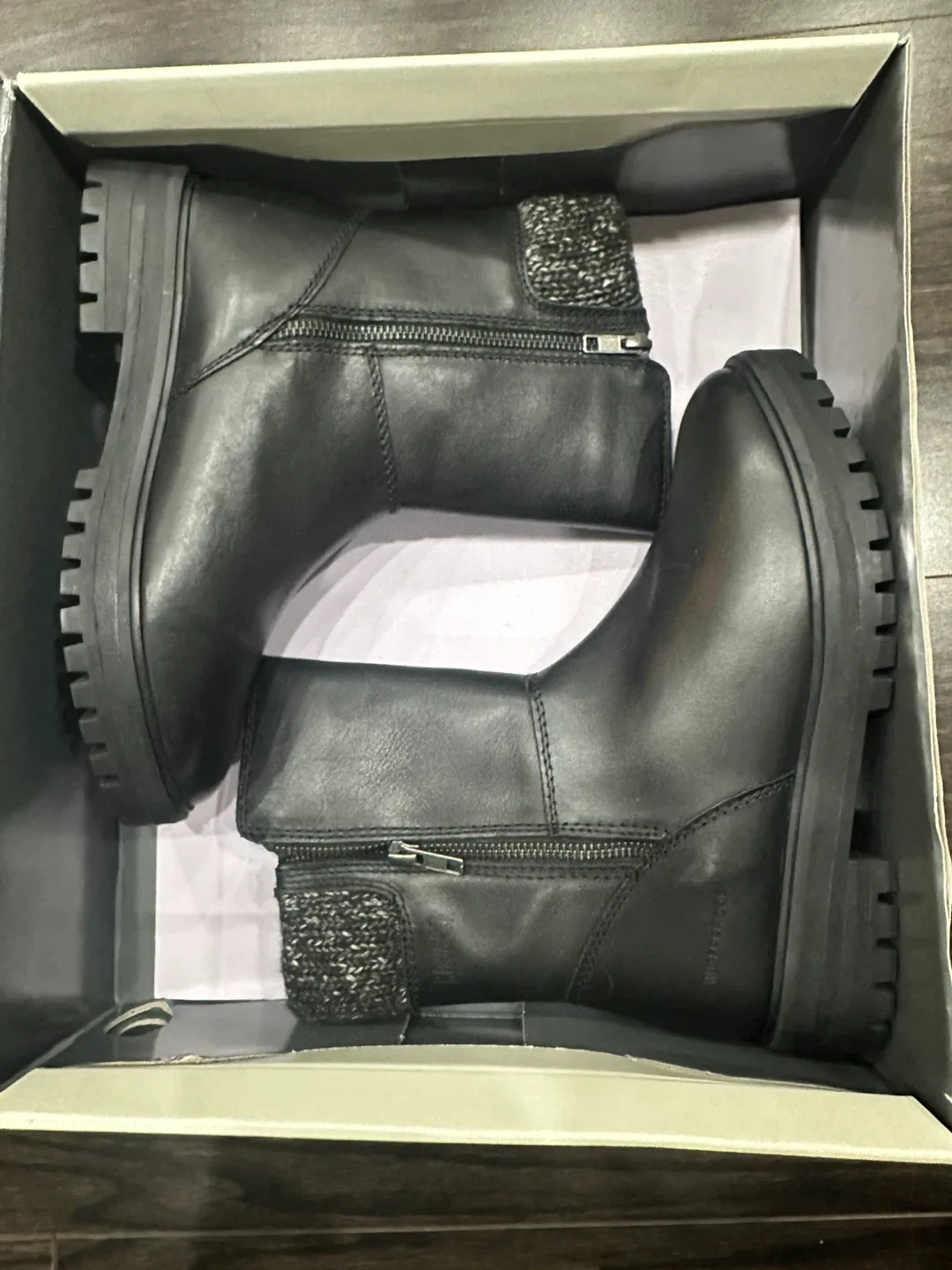 Women’s Cougar Neptune 2-L Black Winter Boots Size 7