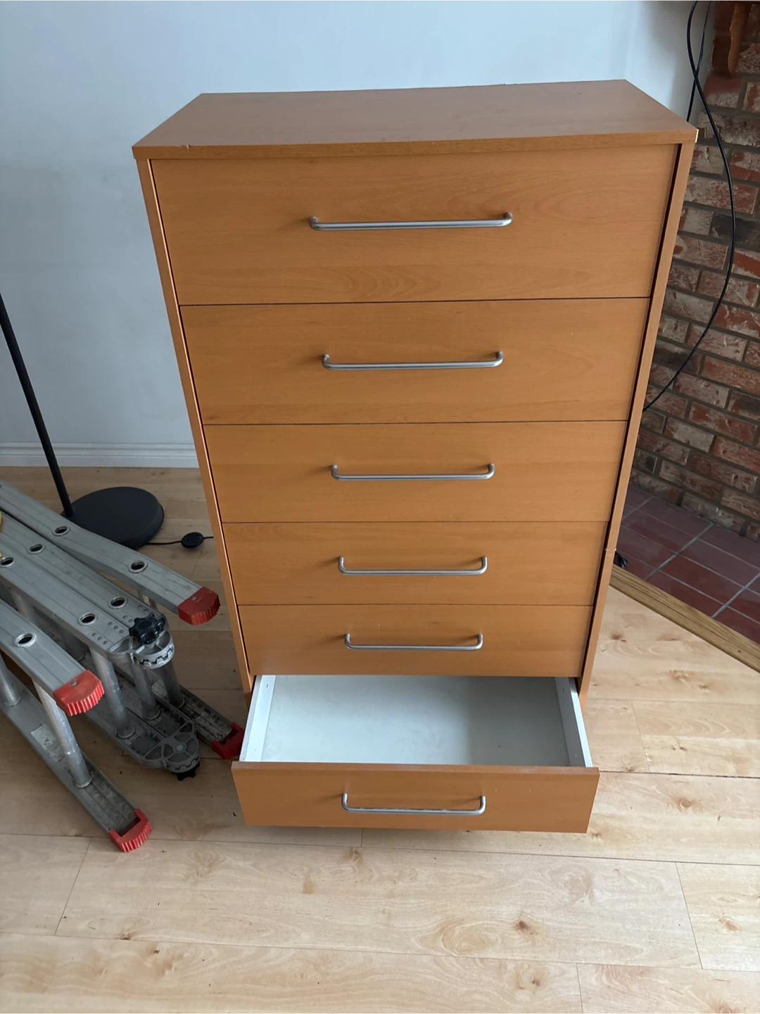 Wooden 5-Drawer Dresser