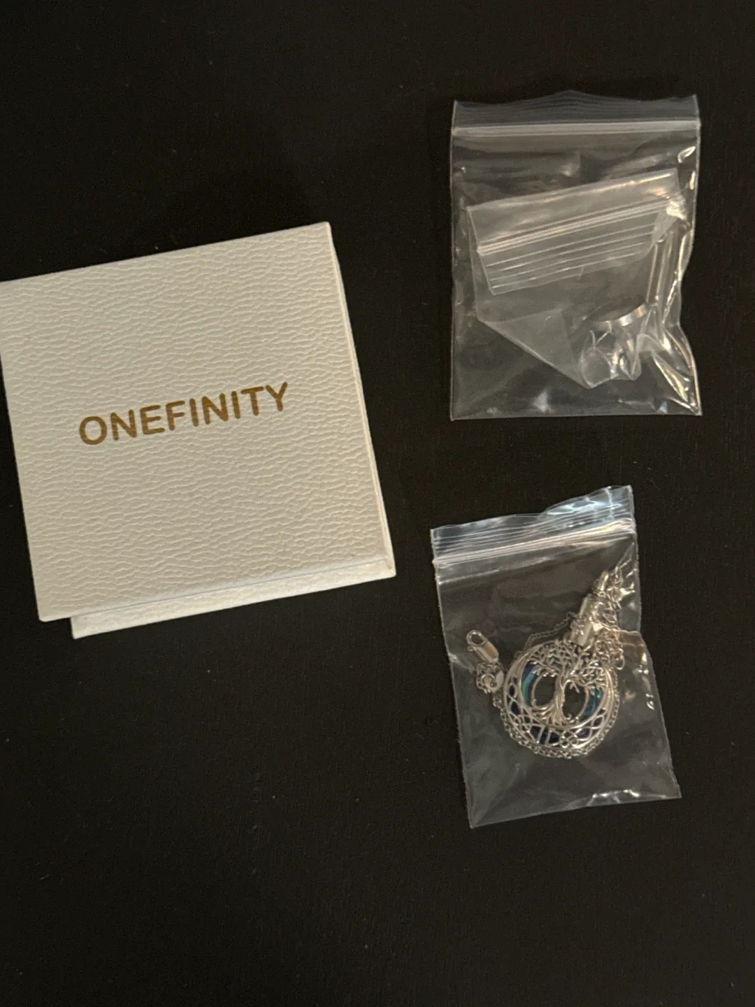 ONEFINITY Tree of Life Pendant Necklace
