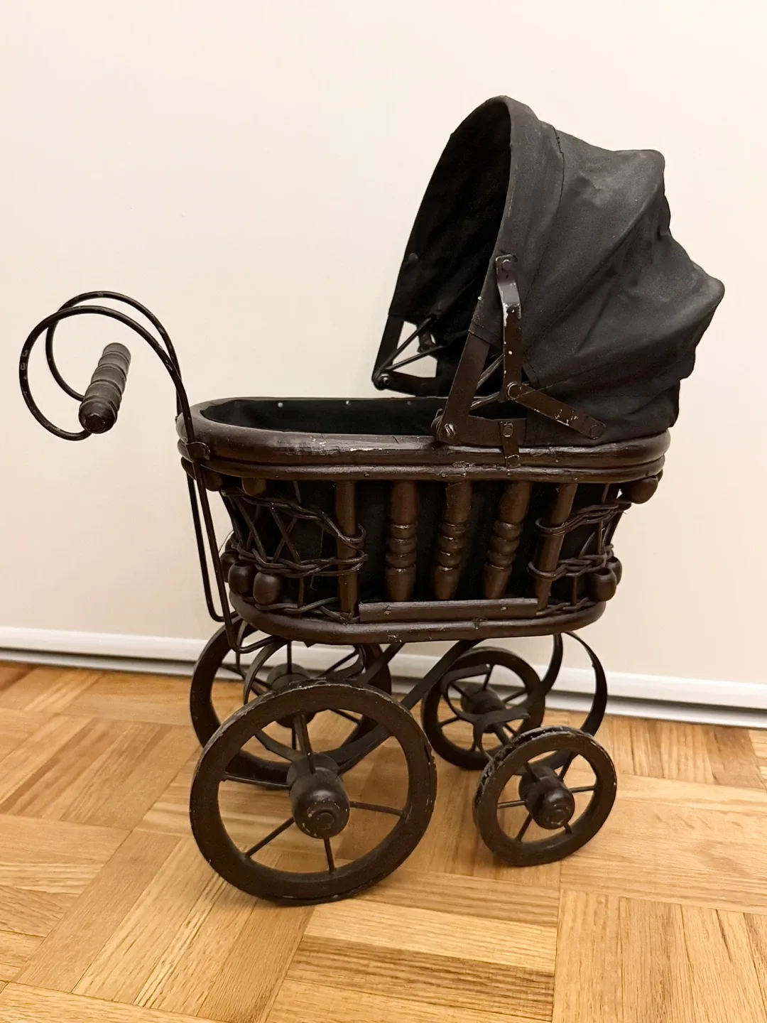 Small Antique Vintage Victorian Wooden Doll Carriage Stroller image indicator(2)