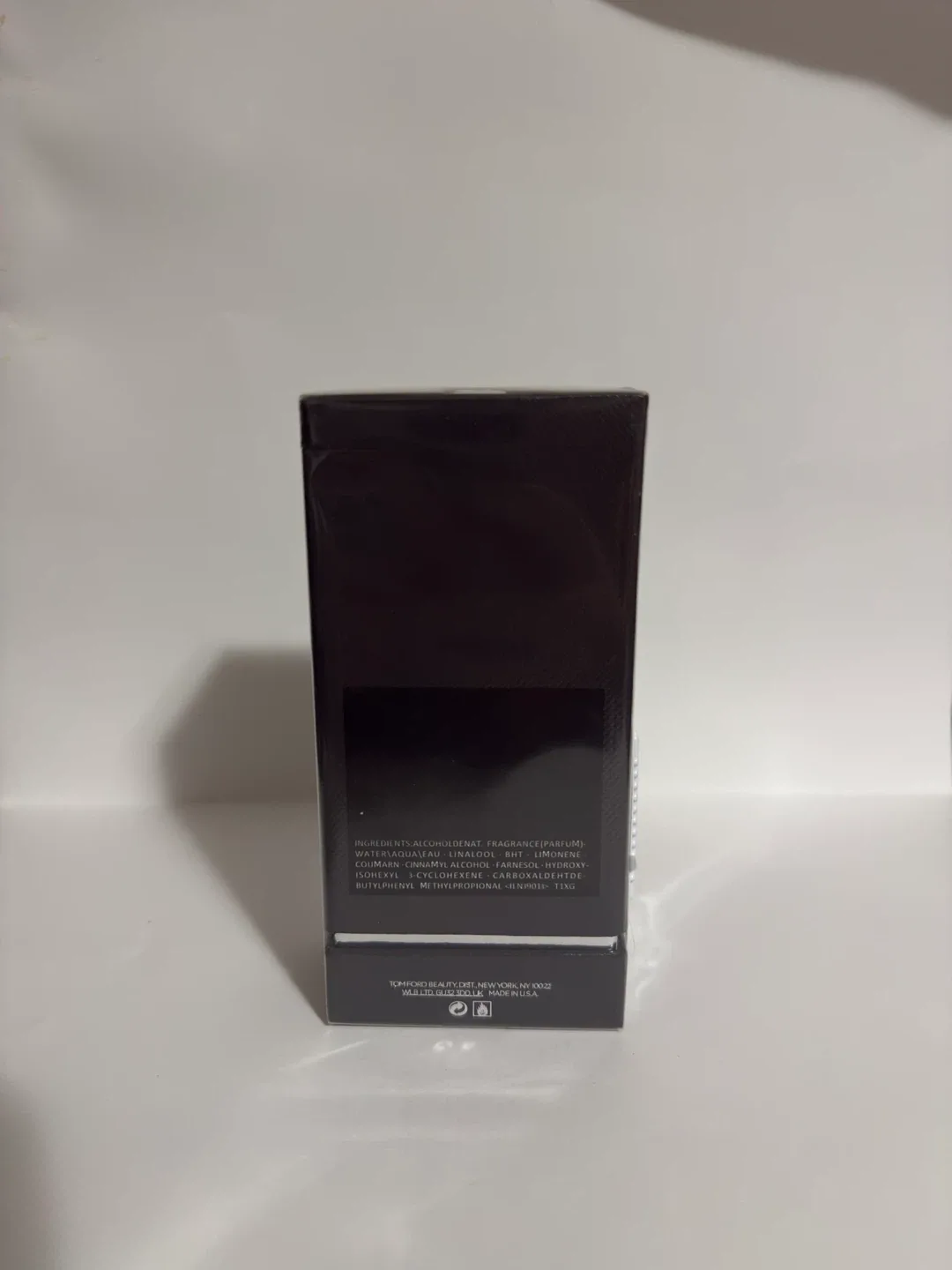 Men’s fragrance image indicator(6)