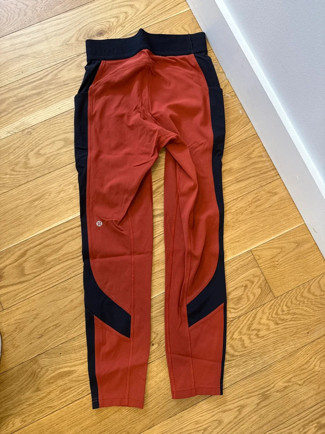 Lululemon leggings, size S image indicator(2)