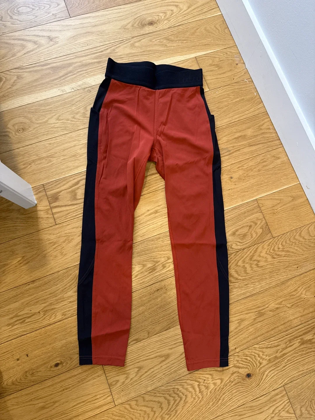 Lululemon leggings, size S