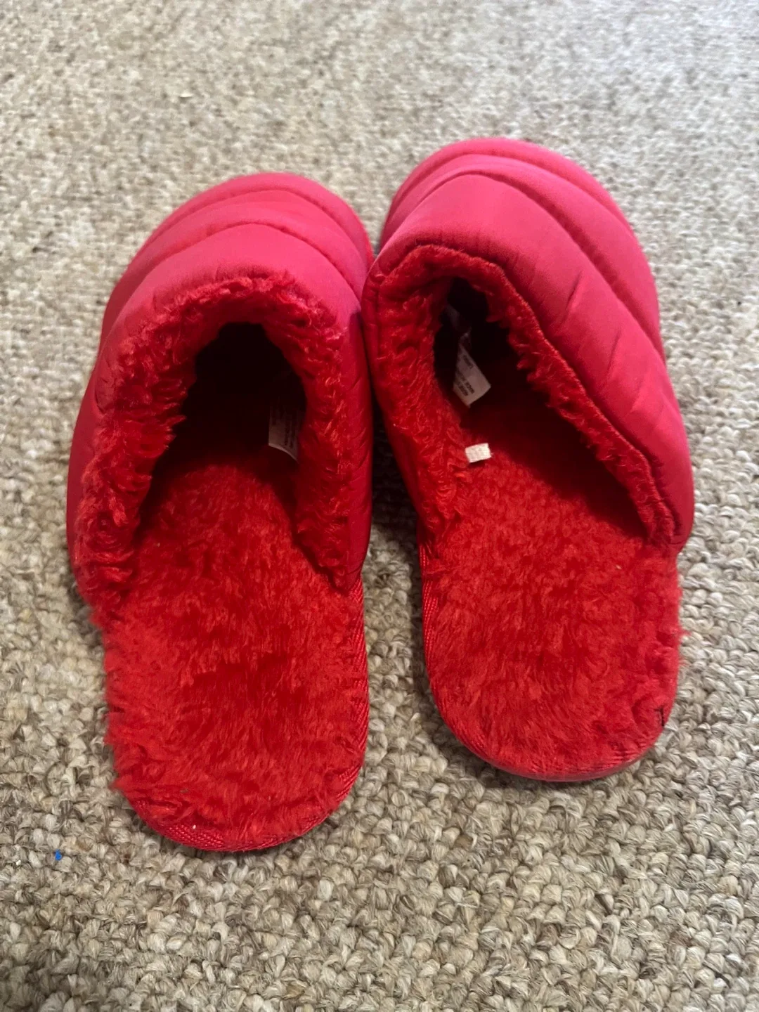 Women's Fluff Red House Slippers, Size 8 image indicator(2)