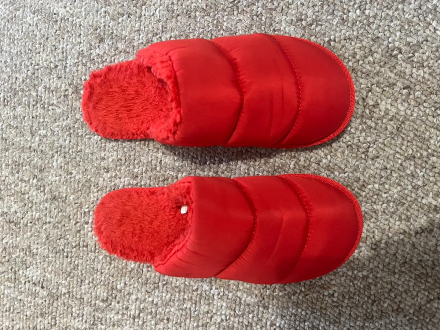 Women's Fluff Red House Slippers, Size 8