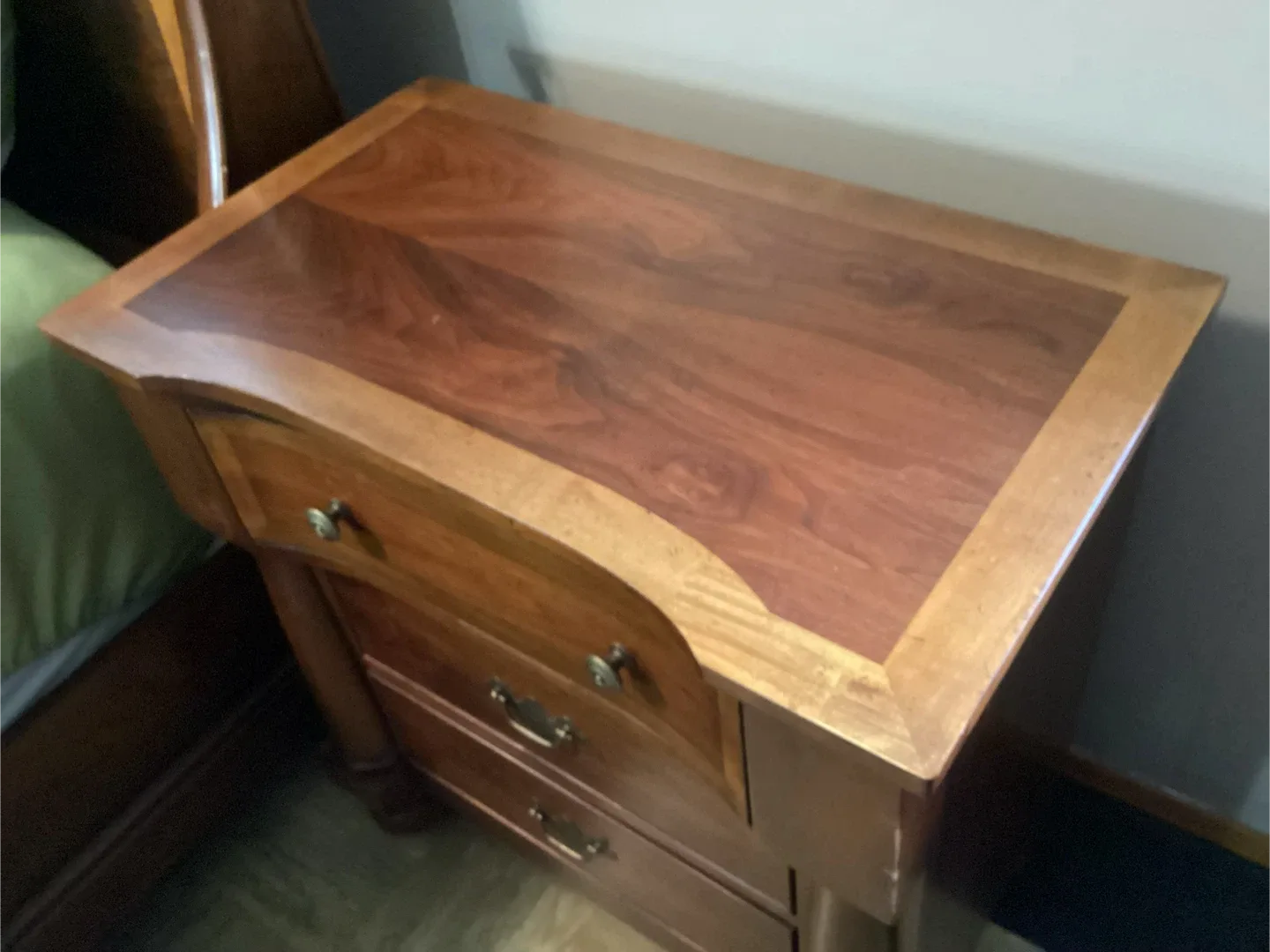 Bedroom Set - King Sleighbed Suite - Moving must Sell!! image indicator(6)