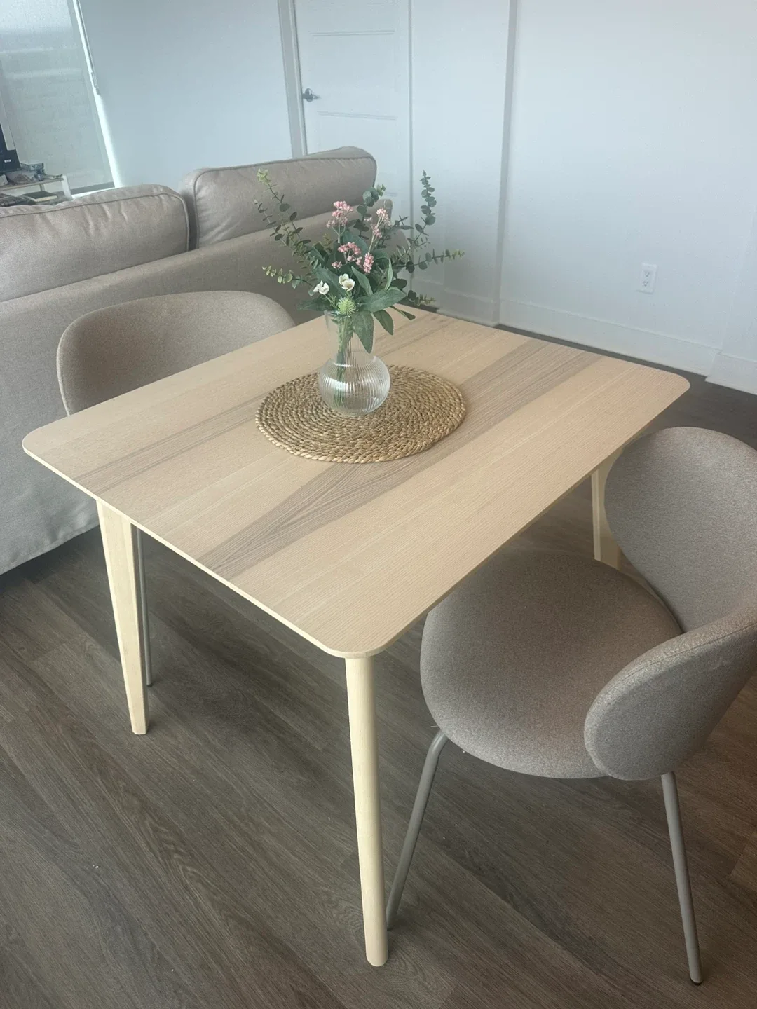 IKEA KRYLBO 2 Chair, Tonerud Dark Beige & LISABO Table image indicator(4)