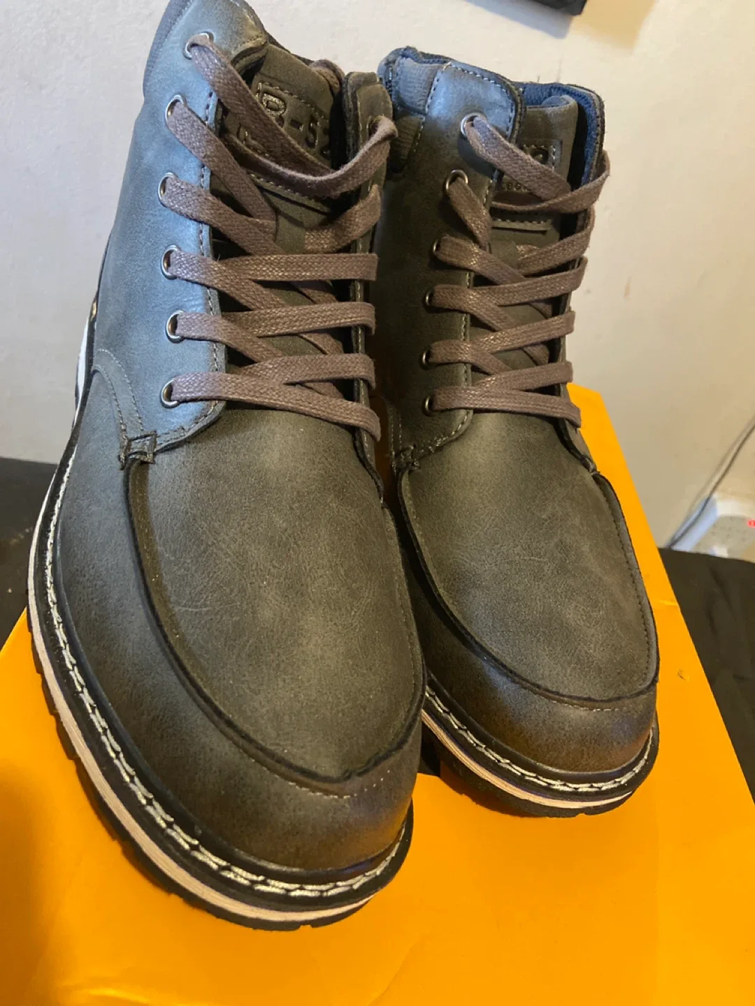 Men's Grey Ankle Boots US10 image indicator(2)