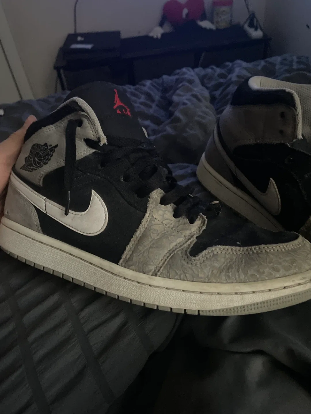 Air Jordan 1 Mid Elephant Print Size 9